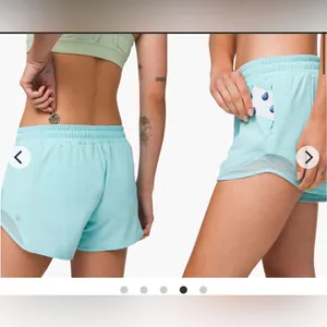 Lululemon Hotty Hot Short II *Long 4" Sea Frost Women's Blue new without tags thumbnail 2