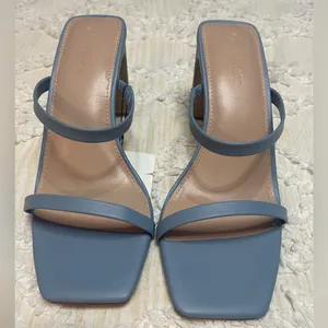 The Drop Strappy Blue Heeled Sandals Size 7.5 thumbnail 3