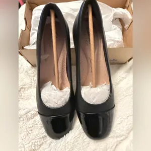 Clarks Women's Marilyn Sara Leather Low Block Heel Pumps Black Size 8 new in box thumbnail 9
