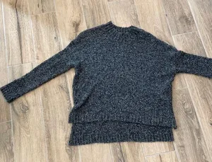 Sweater thumbnail 1