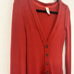 We The Free Call Me Cardi Fitted Button Down Cardigan Sz M Red thumbnail 3