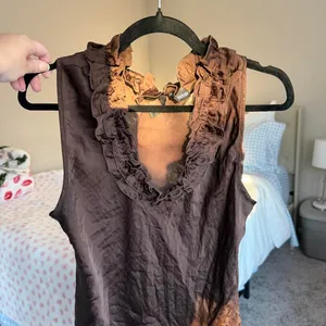 New directions Brown Oversized Drapey Ruffle Blouse Size L thumbnail 2