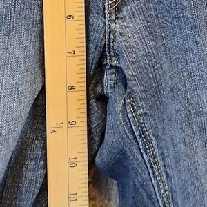 Levis‎ Jeans Womens 14 (Fits 25x28) Medium Wash Stretch Low Rise Straight Leg thumbnail 2