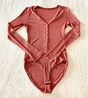 Free People Intimately Waffle Knit Henley Bodysuit Womens‎ Size M Pink Thermal thumbnail 1