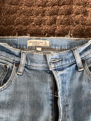 Abercrombie jeans thumbnail 4