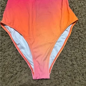 Cupshe Pink and Orange One Piece Swimsuit thumbnail 2