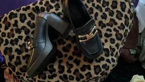 JustFab Chunky Heel oxfords thumbnail 3
