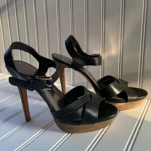 Coach Black Buckle High Heel Pumps Women’s Size 7 thumbnail 2