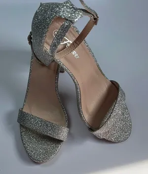 Elegant Silver Glitter Heels for Formal Occasions Size 7 thumbnail 1