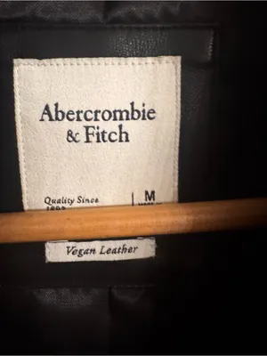 ABERCROMBIE Cropped Vegan Faux Leather Jacket thumbnail 4