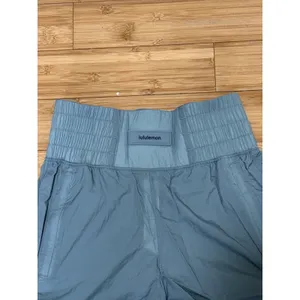 NWT Lululemon women Lightweight Super-High-Rise Training Short 4" CRBU size：2 thumbnail 2