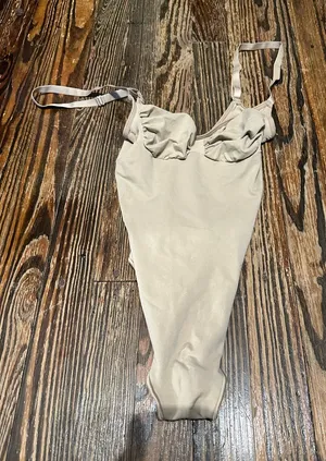 SKIMS NWOT Seamless sculpt Shapeware size 2XL thumbnail 1