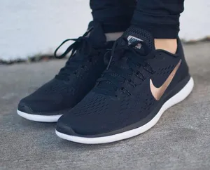 Nike🦎Flex 2017 right now Black/Metallic Red Bronze thumbnail 1