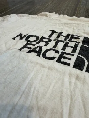 The North Face Light White Short Sleeve Cropped Tee with Black Logo size small thumbnail 3