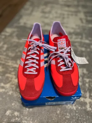 Adidas sneakers bright red and lilac size 9 1/2 thumbnail 2