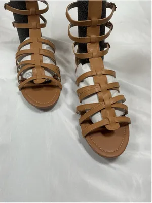 Womans New Bf Betani Pocahontas Knee High Gladiator Sandals 8.5 Camel Strappy thumbnail 2
