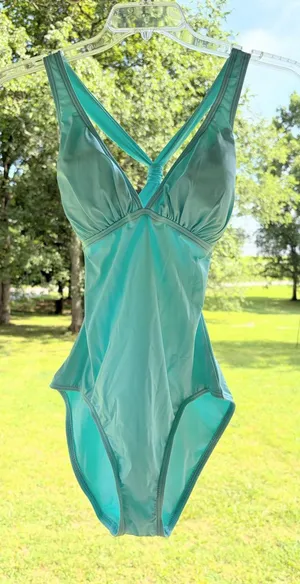NWOT Tommy Bahama Aqua One-Piece Swimsuit 8 travel vacation ocean pool resort thumbnail 1