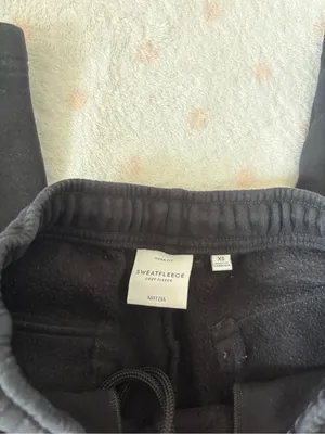 Aritzia Black Cargo Sweatpants thumbnail 5