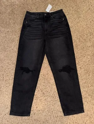 NWT American Eagle Outfitters Mom Straight Black Jeans size 6 thumbnail 1