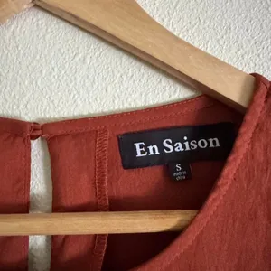 En Saison Fall Itzel Boho Embroidered Rust Orange Mini Dress Size Small thumbnail 5