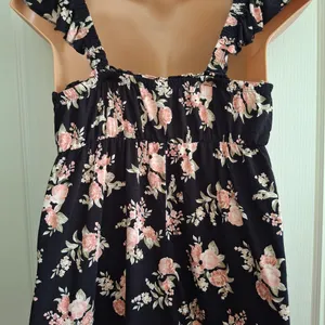 Torrid Sz 1 Floral Black and Pink Women's Top thumbnail 11