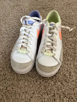 Nike shoes thumbnail 3