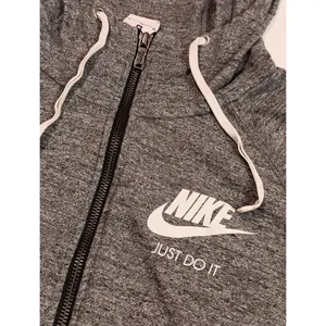 Vintage Nike Hooded‎ Full Zip Light Weight Track Jacket size Medium Gray thumbnail 8
