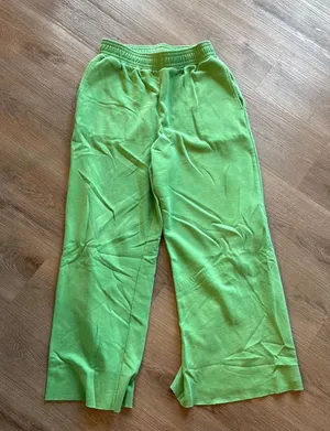 H&M sweatpants thumbnail 1