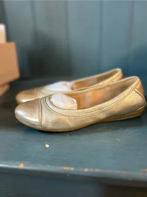 Easy Spirit Women's Metallic Gold Slip-On Ballet Flats | Size 7M Box Included thumbnail 4