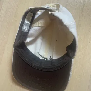 Nike Off-White Cap with Black Logo thumbnail 2