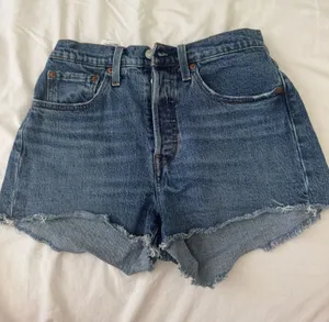 Levi’s 501 Shorts thumbnail 1