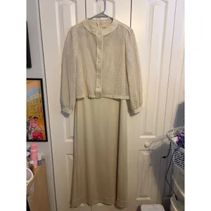 Vintage Cream Gold Metallic Mesh‎ 2 Piece Maxi Dress and Cropped Jacket Set thumbnail 5