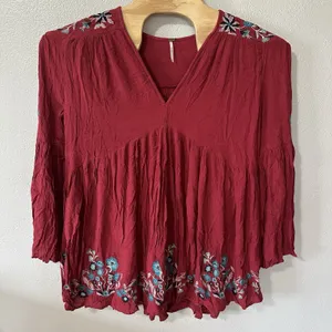 Free People Te Amo Mini Dress Sz Medium Red‎ Floral Embroidered Boho Bell Sleeve thumbnail 1
