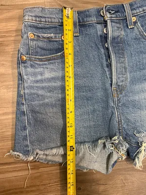 Levi’s Premium Ribcage Shorts Urban Oasis Raw Hem W27 $80 thumbnail 8