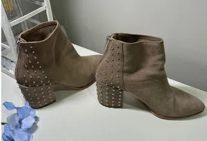 Steve Madden Jillian Taupe Suede Studded Block Heel Ankle Boots Womens 7M‎ boho thumbnail 1