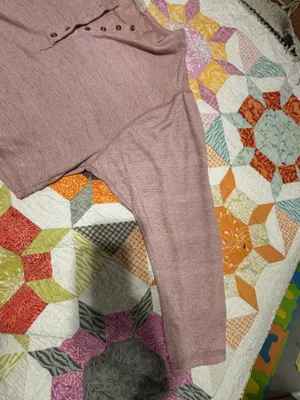 Pink new in pullover sweater Size L thumbnail 4