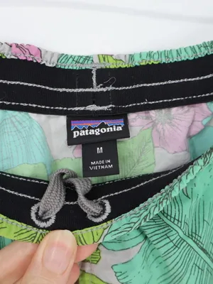 Patagonia Baggies Shorts Women’s Medium Tropical Hibiscus Floral 5 Inch Nylon thumbnail 6