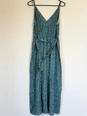 NWT Cupshe Green V-Neck Split Maxi Dress - Size: Large thumbnail 8