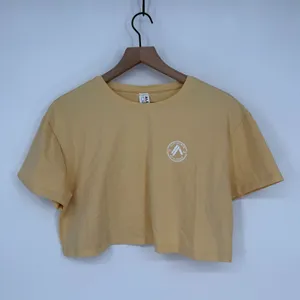 Alphalete Cropped Tee Shirt Womens Large Beige Logo Cotton Stretch Everyday Wear thumbnail 2