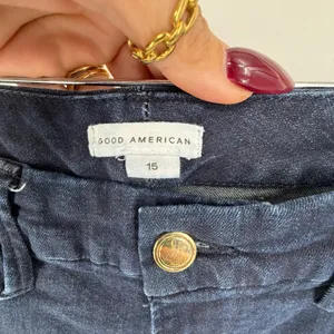 Good American Jeans Dark Wash Denim 15 Curvy‎ Fit Skinny Leg Scandi Girl Stretch thumbnail 2