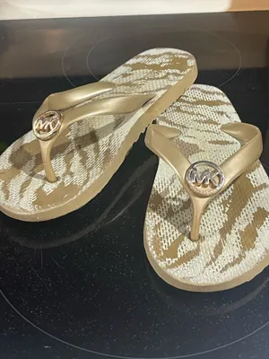 Michael Kors Logo Print Flip Flop Sandals Preloved Womens Size 5/6 thumbnail 2