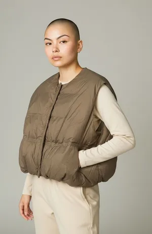Women’s Taupe Cropped Oversized Puffer Vest Size Medium thumbnail 1