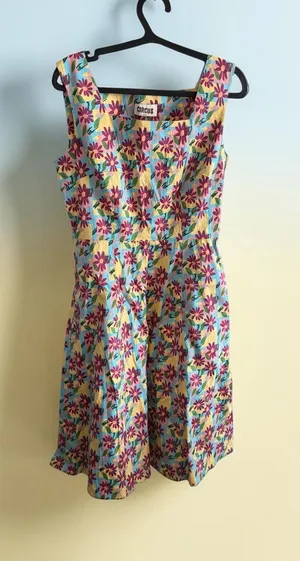 Circus UK Retro‎ Floral Print Fit & Flare Sleeveless Midi Dress - Small thumbnail 1