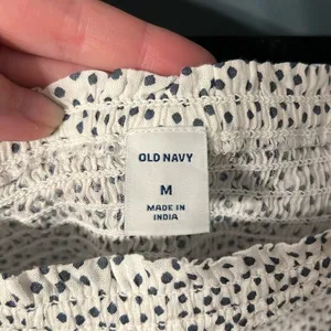 NWT Old Navy Off The Shoulder Top thumbnail 4