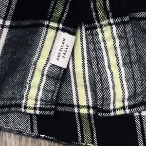 American Eagle Men’s Classic Fit Button Down Plaid Flannel Shirt Large thumbnail 8