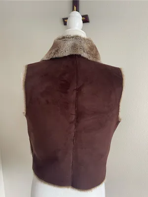 Faded Glory Brown Faux-Suede Vest with Taupe Faux Fur Trim thumbnail 5