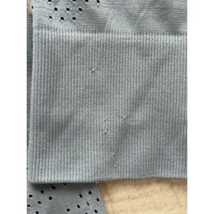 Lululemon Top Womens 8 Gray Perforated Long Sleeve Athletic Running‎ Active thumbnail 4