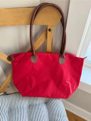 Vintage Classic Preppy Red Nylon Zippered Tote Bag w Brown Leather Handles thumbnail 2
