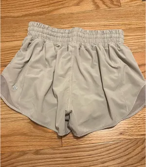 Lululemon Hotty Hot Shorts 2.5" thumbnail 2