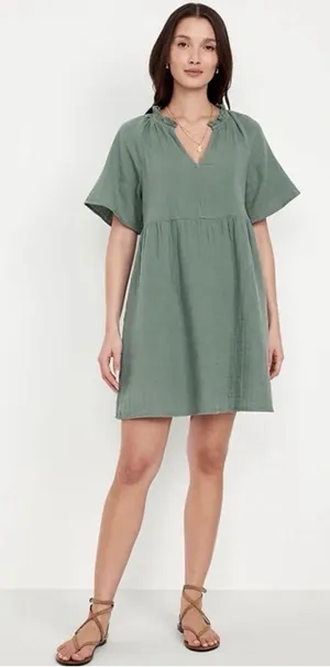 NWT Old Navy Green Solid Short Sleeve Ruffle Dress thumbnail 1